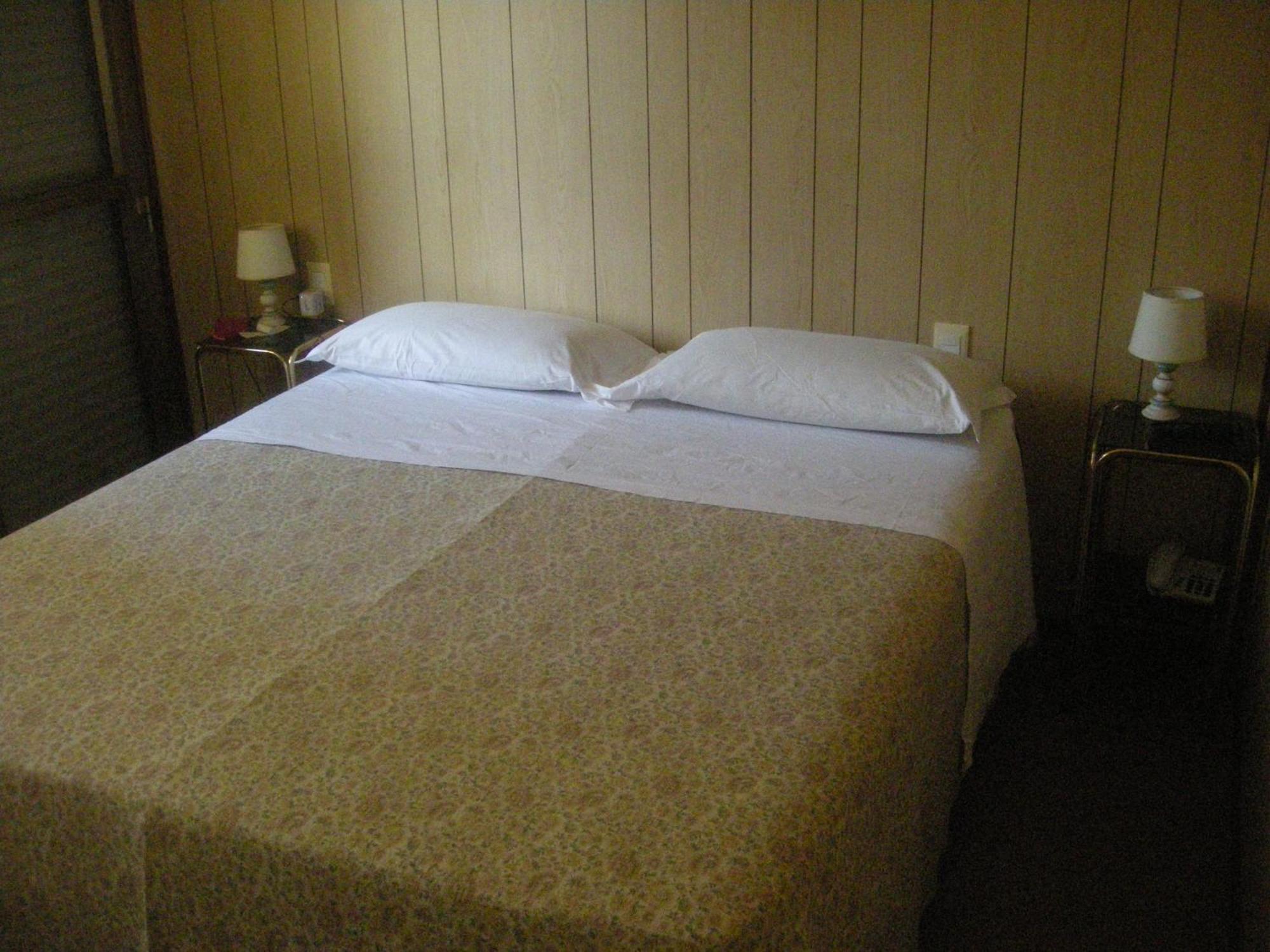 Albergo Nyers Pérouse Chambre photo