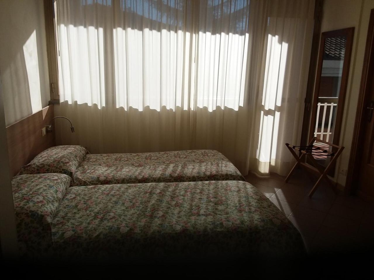 Albergo Nyers Pérouse Extérieur photo